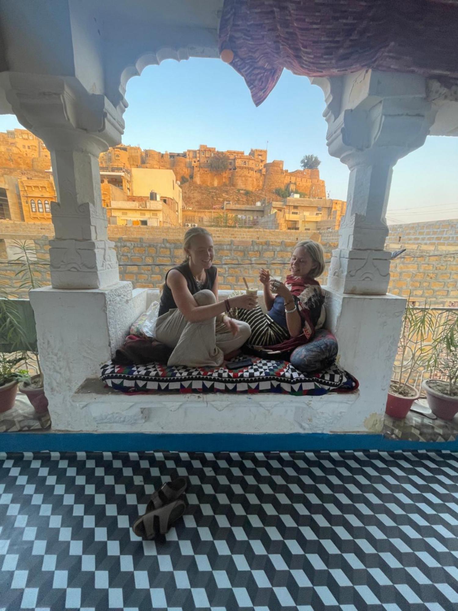 Mirvana Guest House & Camel Safari Jaisalmer Eksteriør billede